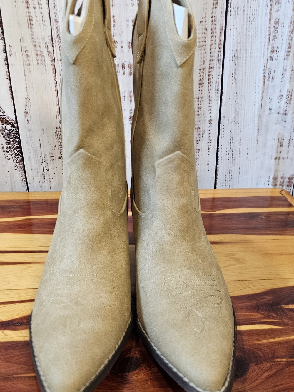 Coconuts by Matisse Benji Western Boots Natural Beige Cowboy Booties NIB Size 9 - Picture 4 of 6